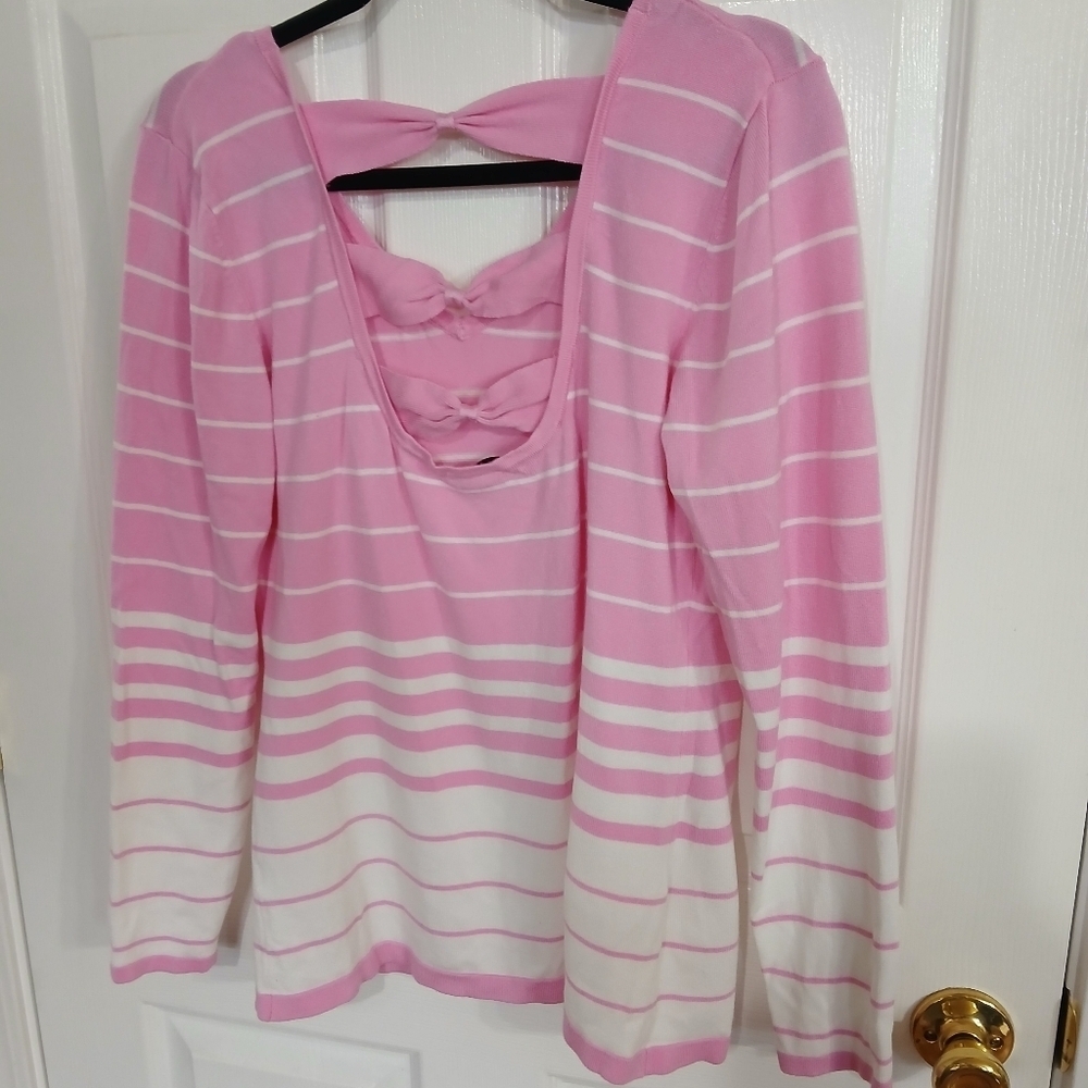 VENUS Pink and White Knit Top With Bows On Back Coquette Feminine Cottage Party - Picture 4 of 5
